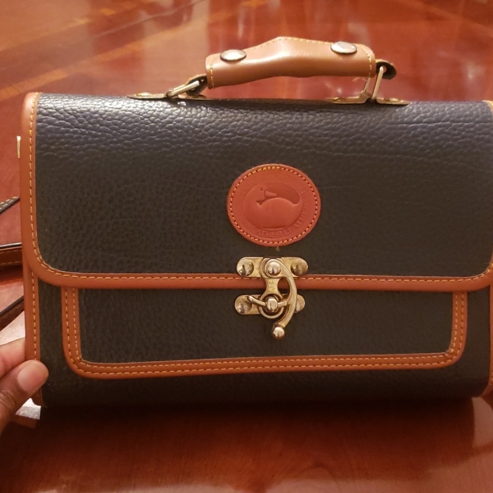 Dooney & Bourke purse